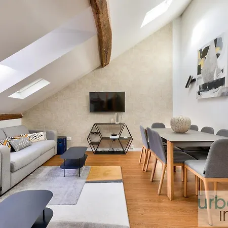 Urban Flat 117 - Charming 3bdr In *