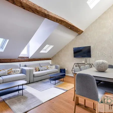 Urban Flat 117 - Charming 3bdr In Appartement Parijs