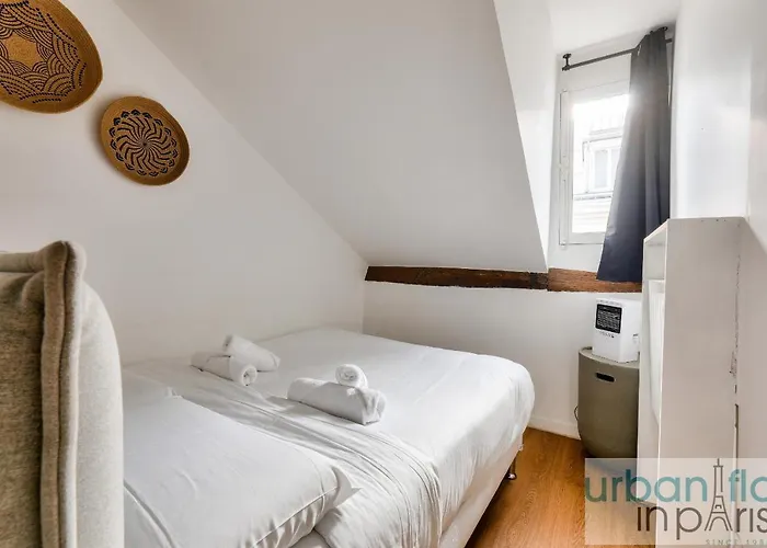 Urban Flat 117 - Charming 3bdr In *