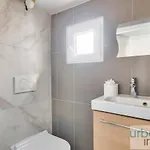 Urban Flat 117 - Charming 3bdr In *